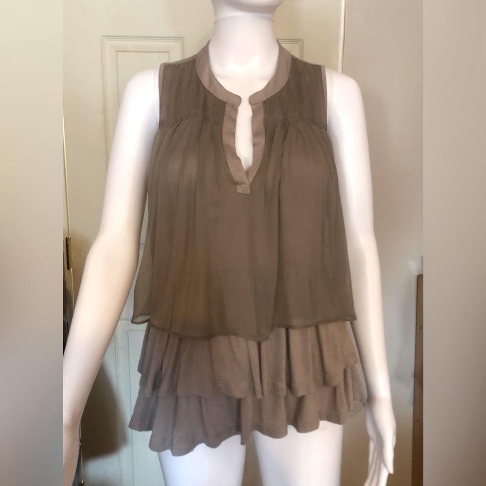 Clu + Willoughby Tiered Flowy Tank Top XS